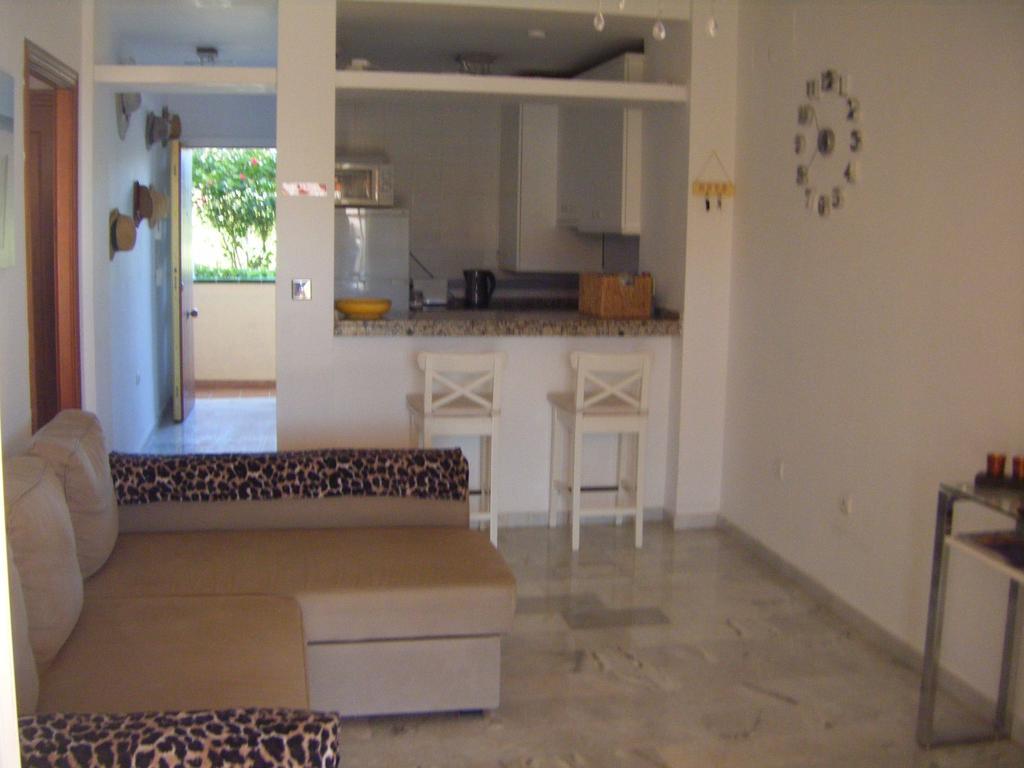 Apartamento Alta Loma With Bbq, Sea Views, Pool, Wifi Sleeps 6 Fuengirola Kültér fotó