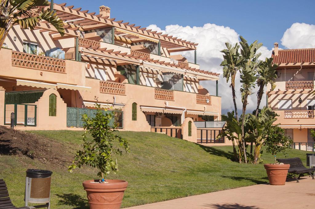 Apartamento Alta Loma With Bbq, Sea Views, Pool, Wifi Sleeps 6 Fuengirola Kültér fotó