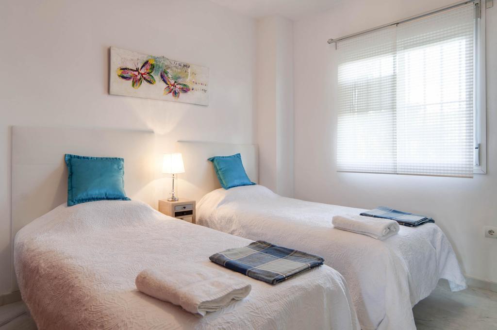 Apartamento Alta Loma With Bbq, Sea Views, Pool, Wifi Sleeps 6 Fuengirola Kültér fotó